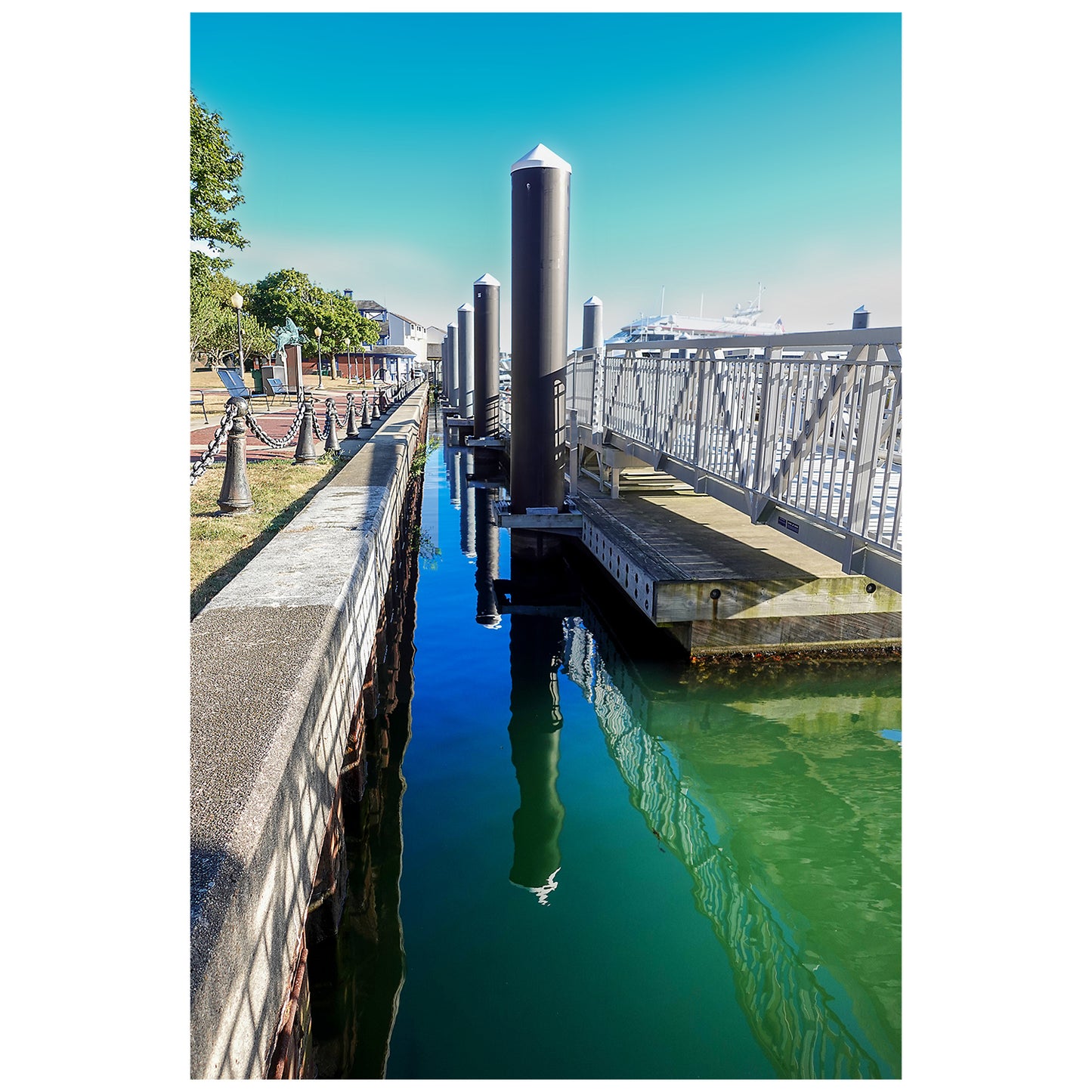 Pillars Dockside